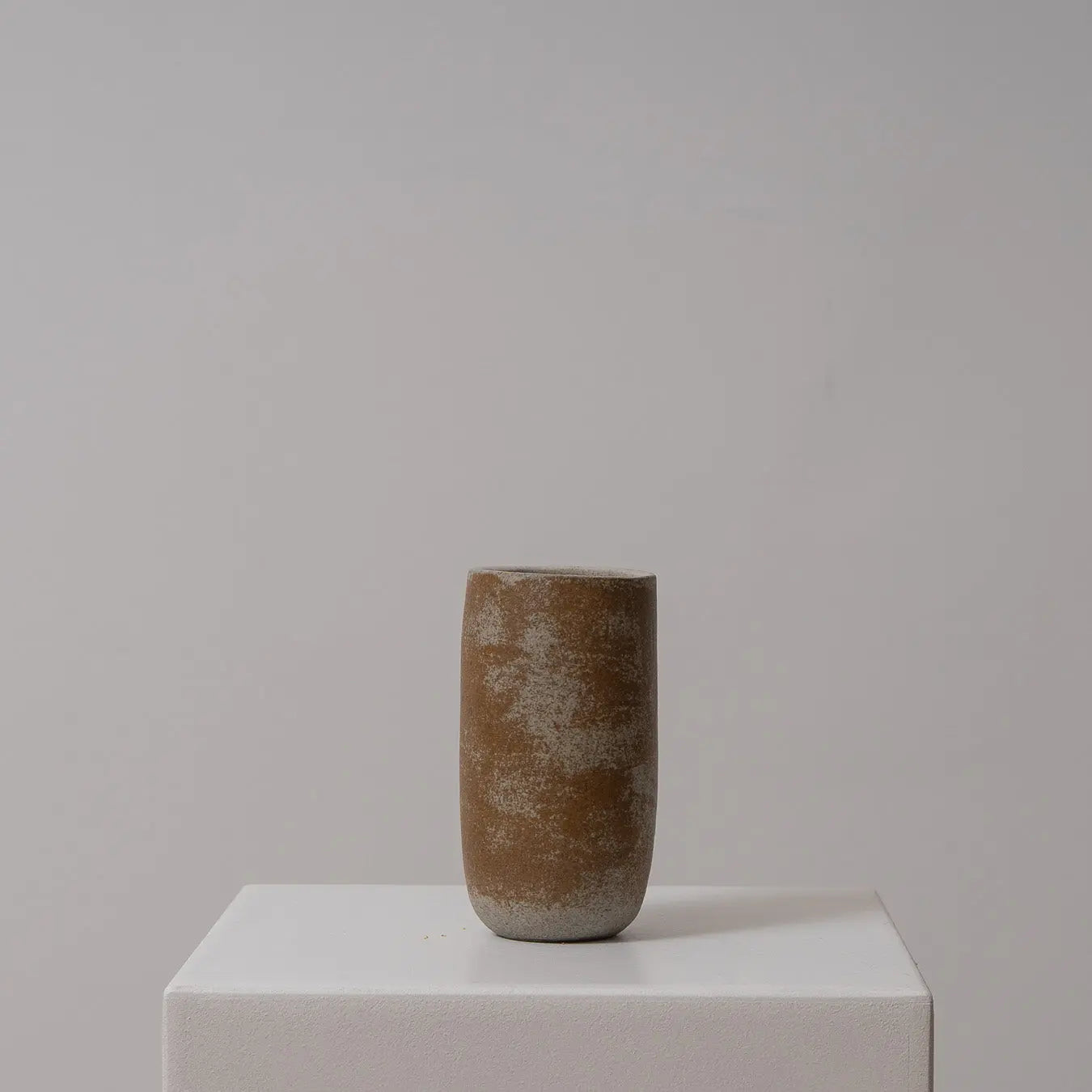 NIA Vase bronze beige - OBAstudios