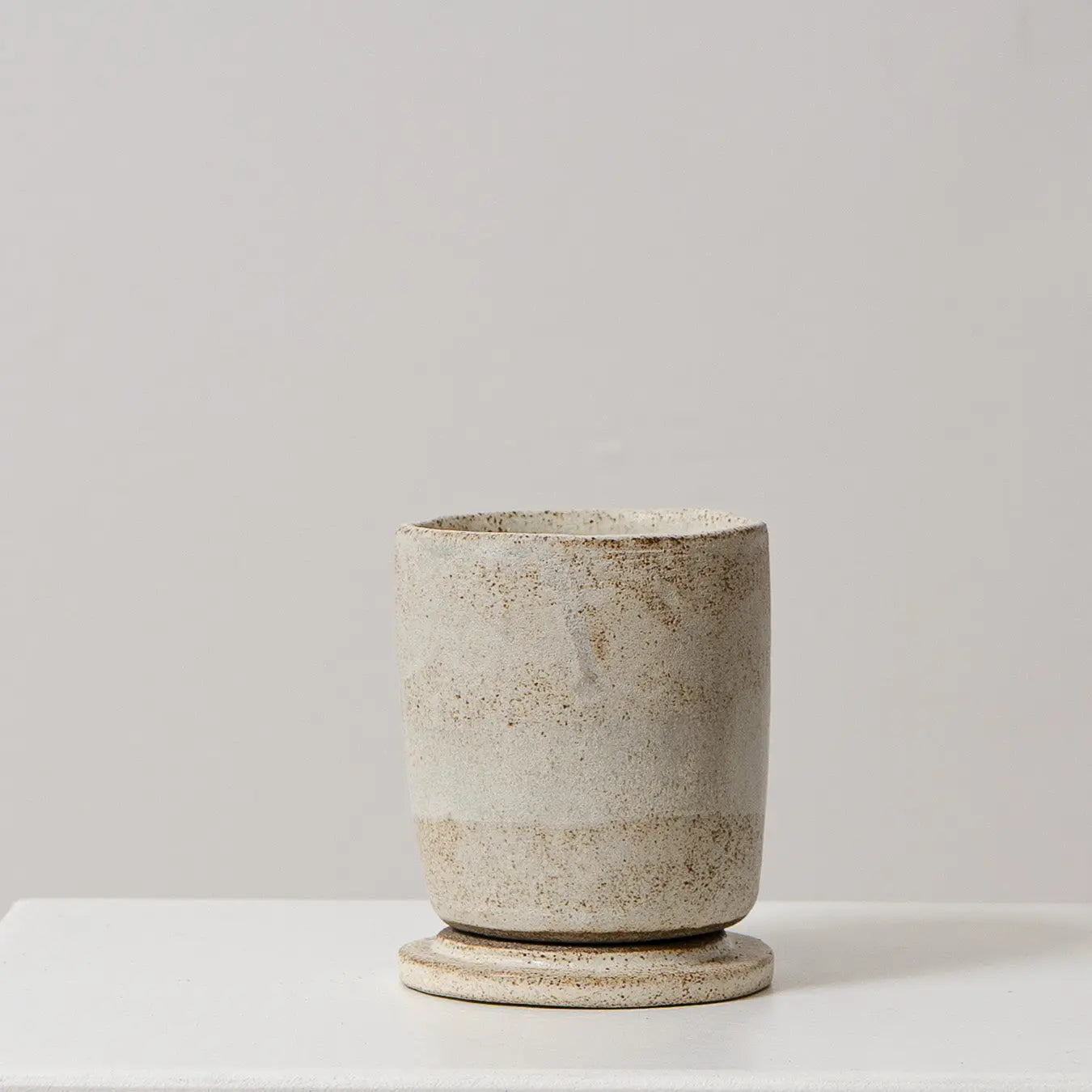 NOYA Duftkerze im Keramikgefäß - OBAstudios