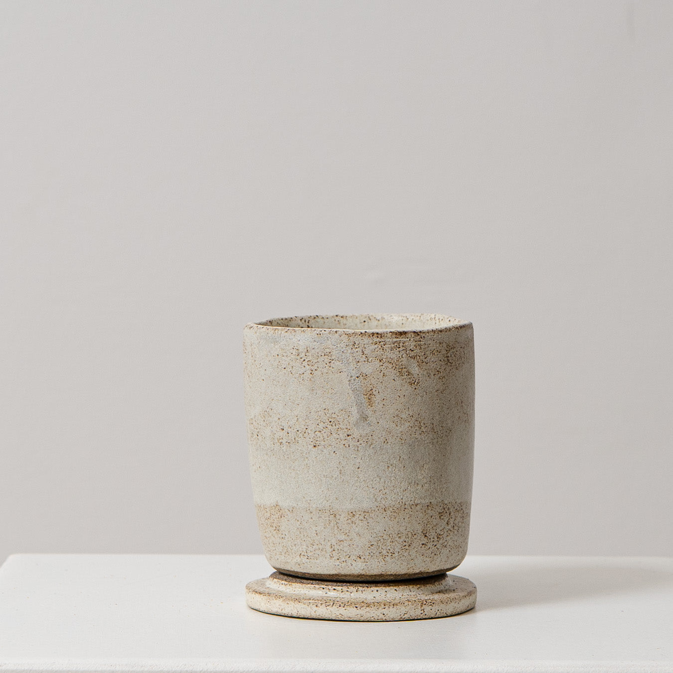 NOYA Duftkerze im Keramikgefäß