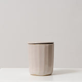 NOYA Duftkerze im Keramikgefäß