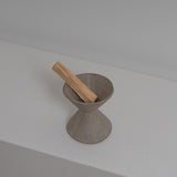 KONO (Zwei-Wege-Kegel: Stäbchen und Räucherkegel)