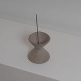 KONO (Zwei-Wege-Kegel: Stäbchen und Räucherkegel)