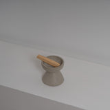 KONO (Zwei-Wege-Kegel: Stäbchen und Räucherkegel)