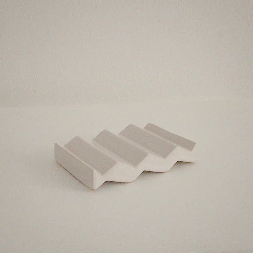 ROCKY M. Keramik Seifenschale – SCHNEE - OBAstudios