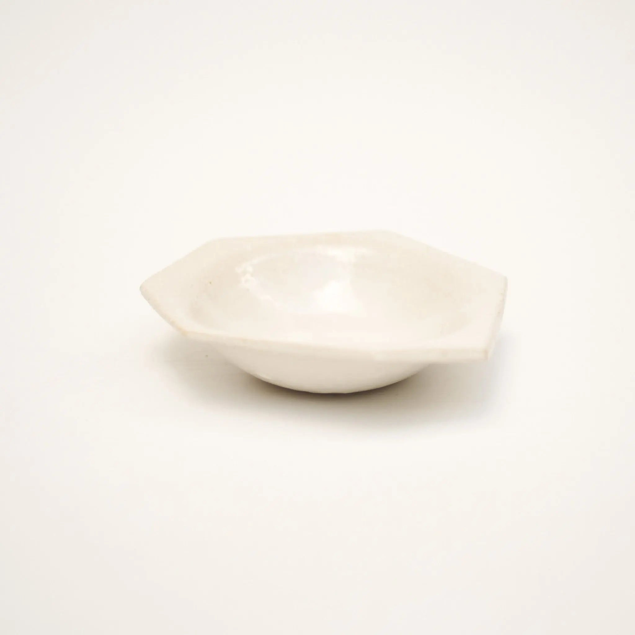 Small angular olive bowl • white - OBAstudios